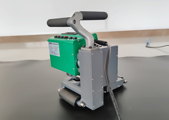 دستگاه جوش شیاری ژئوممبران HDPE 220 ولت 2400 وات 1.0-4.0 میلی‌متر PP لاینر استخر